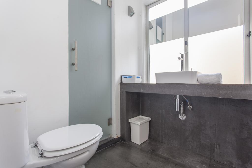 5 Sins Chiado Hostel Lisboa Dış mekan fotoğraf