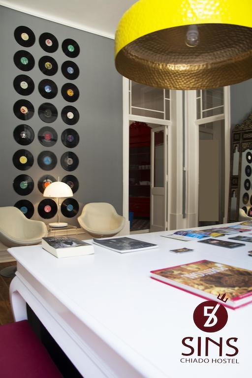 5 Sins Chiado Hostel Lisboa Dış mekan fotoğraf