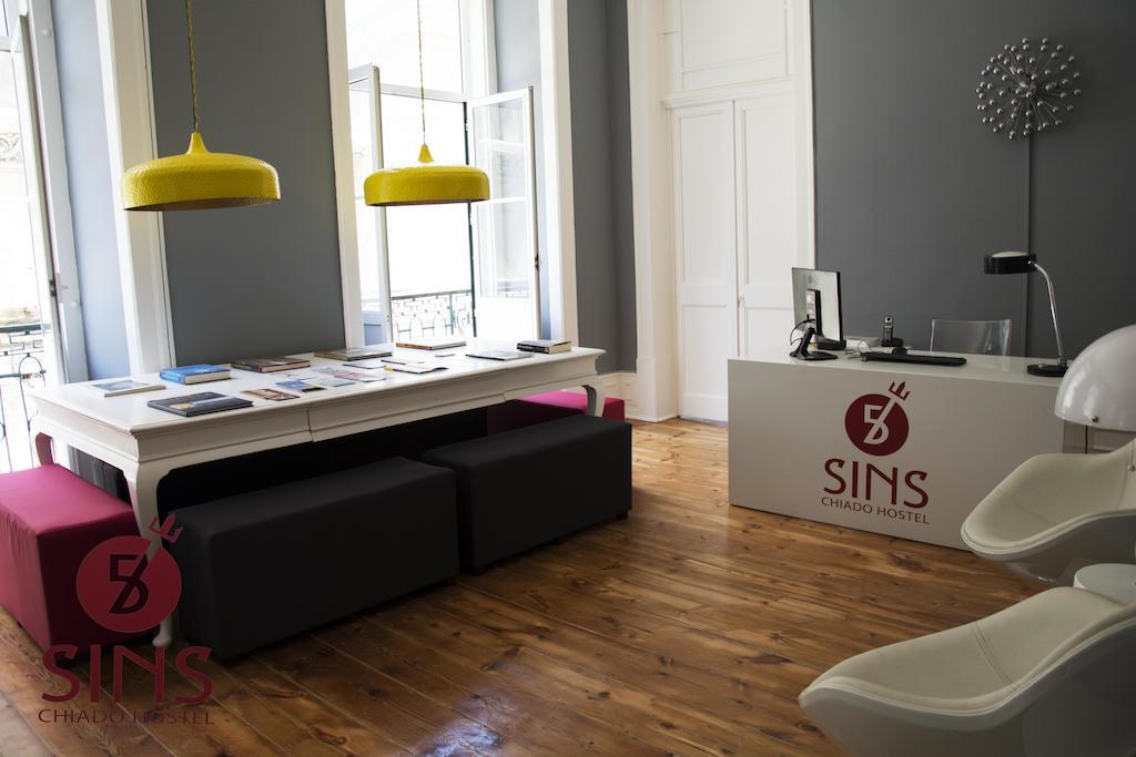 5 Sins Chiado Hostel Lisboa Dış mekan fotoğraf